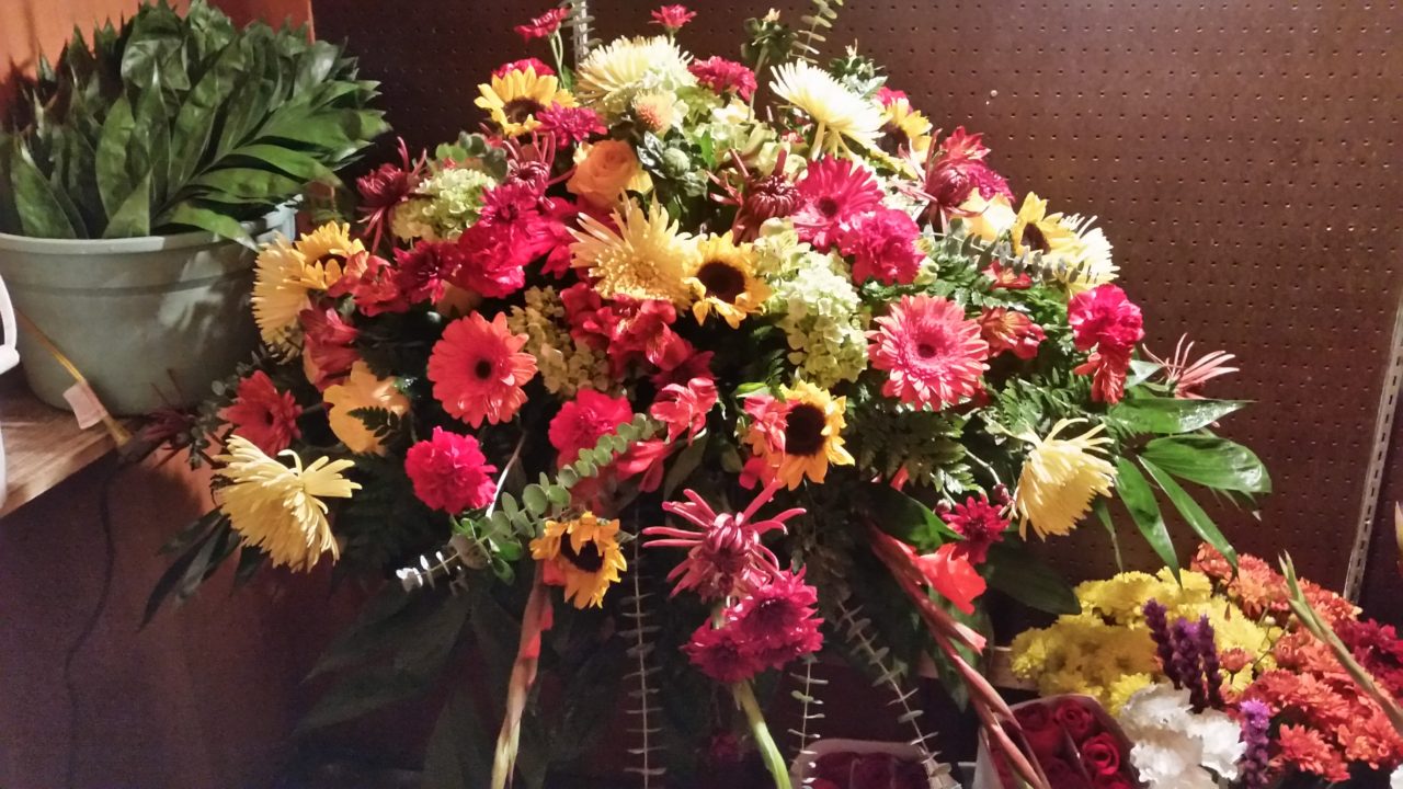 Fresh Sympathy Easel Spray FSE12 D. Rachel's Colonial Flowers