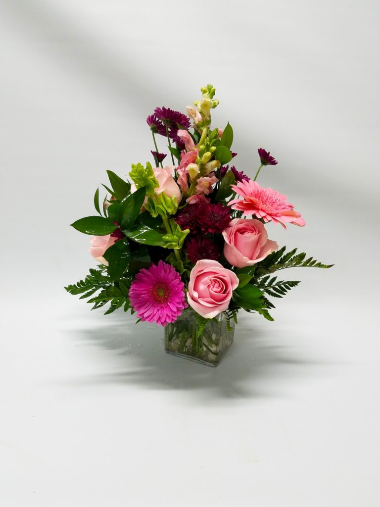 Colonial Flowers of Russellville, Arkansas. Family owned and operated